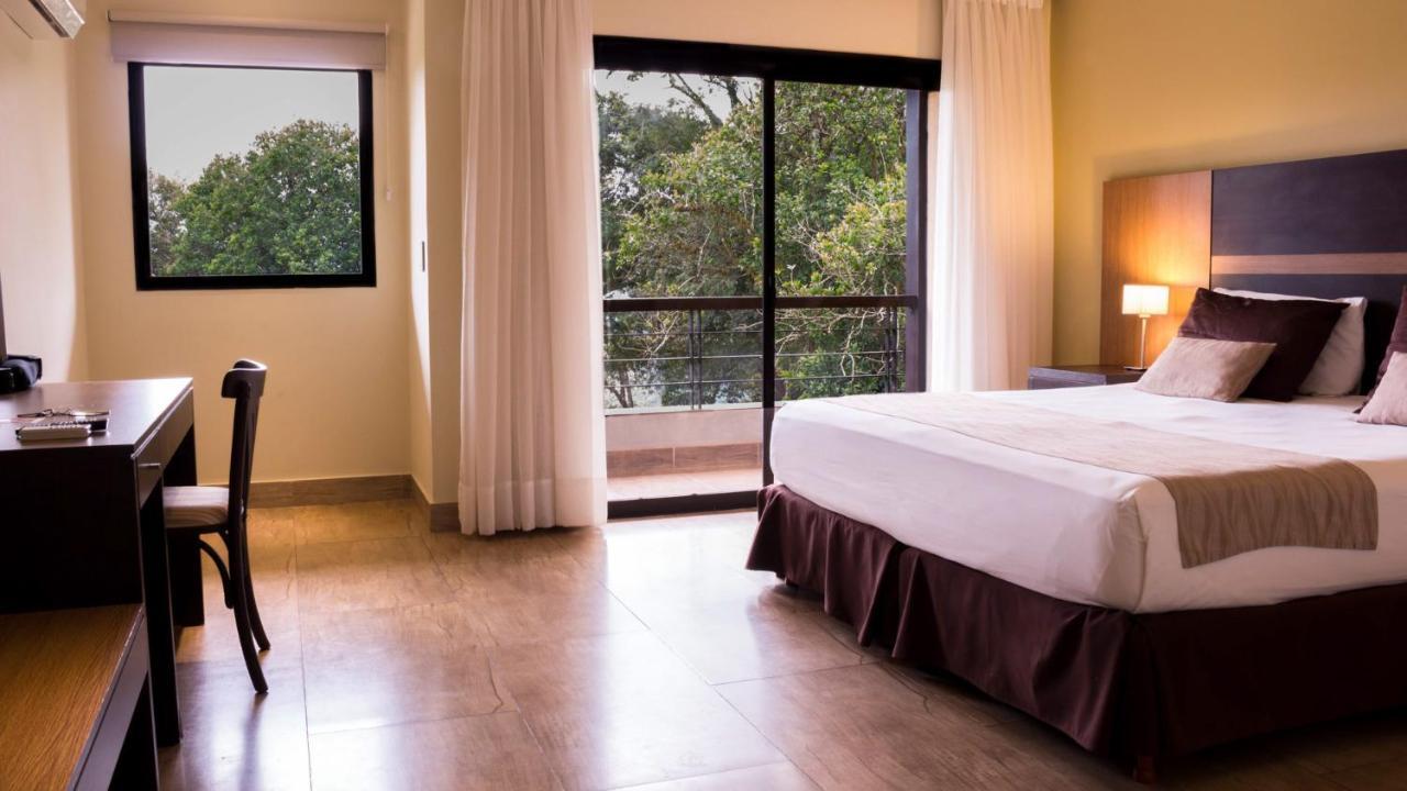 Pirayu Hotel & Resort Puerto Iguazú Exterior foto